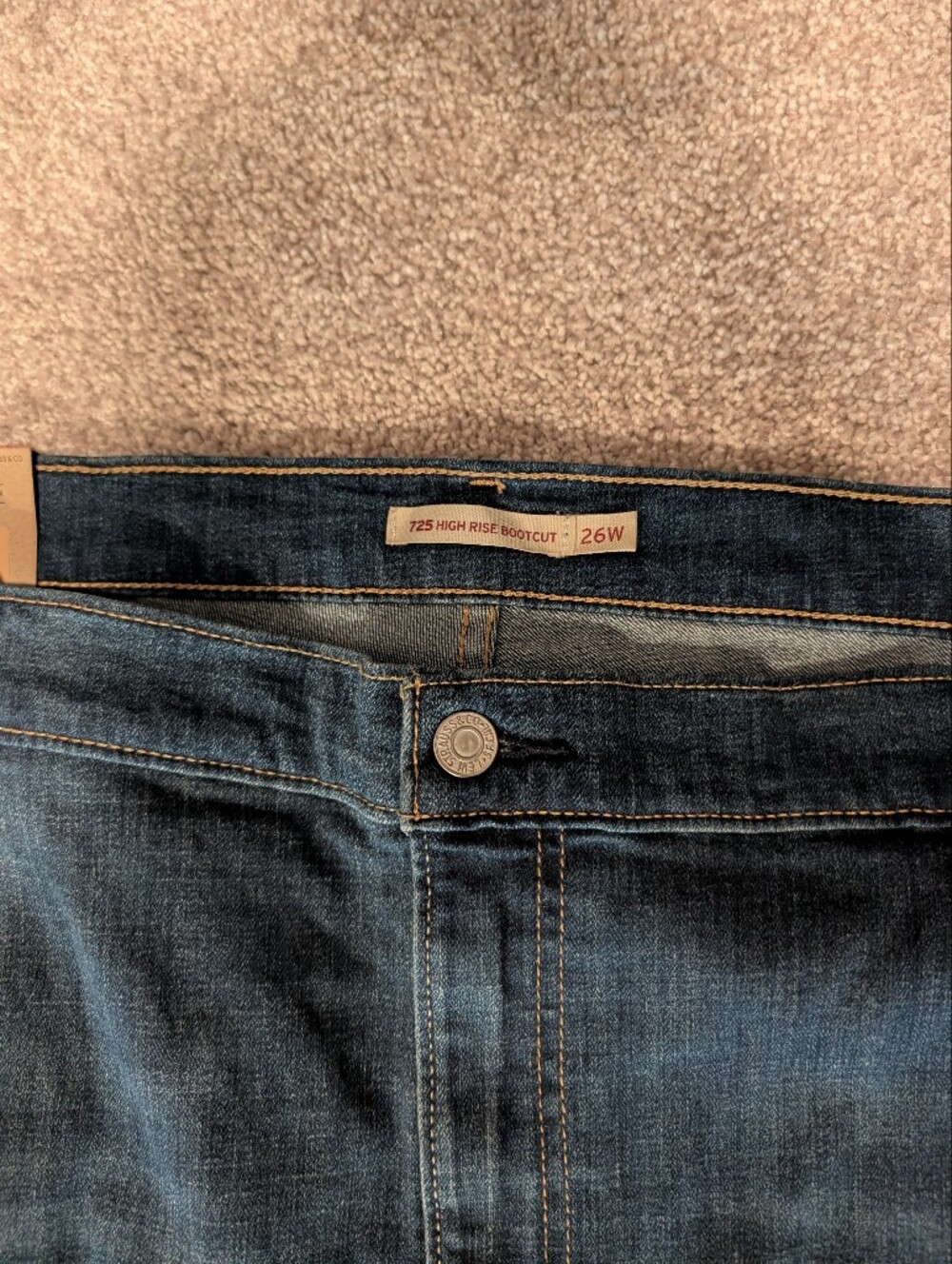 Levi's Women's 725 High Rise Boot cut Jean Size 26W Short NWT - Picture 3 of 7